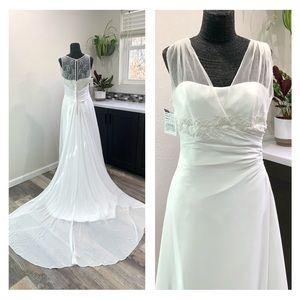 🚫Sold🚫Maggie Sottero White Wedding Dress Maggie Memories Sleeves White Train